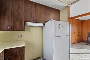 2709 16th St, Moline, IL 61265 - Photo 18
