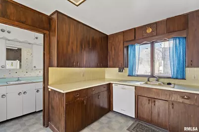 2709 16th Street, Moline, IL 61265 - Photo 16