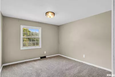 3044 Jersey Ridge Rd Road, Davenport, IA 52807 - Photo 18