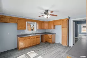 1416 17th Ave, Moline, IL 61265 - Photo 8