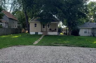 212 44th St, Moline, IL 61265 - Photo 22