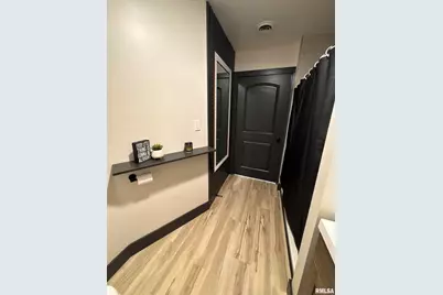 2400 24th Street, Rock Island, IL 61201 - Photo 14