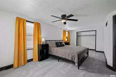 2400 24th Street, Rock Island, IL 61201 - Photo 30