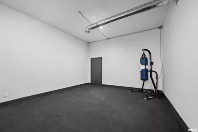 2400 24th Street, Rock Island, IL 61201 - Photo 20