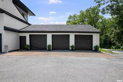 2400 24th Street, Rock Island, IL 61201 - Photo 4