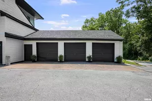 2400 24th St, Rock Island, IL 61201 - Photo 4