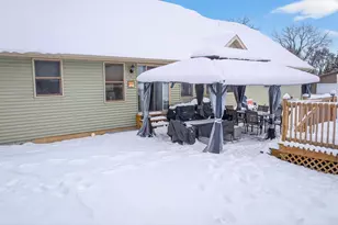 5759 Riverview Rd, Fulton, IL 61285 - Photo 6