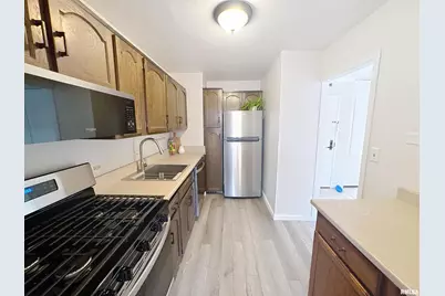 1800 7th Street #6D, East Moline, IL 61244 - Photo 6