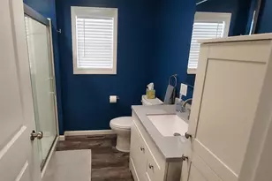 201 W E St, Alpha, IL 61413 - Photo 18