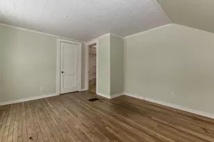 436 Hollis St, Kewanee, IL 62443 - Photo 18