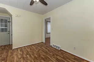 436 Hollis St, Kewanee, IL 62443 - Photo 14