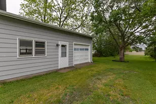 436 Hollis St, Kewanee, IL 62443 - Photo 4