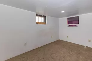 436 Hollis St, Kewanee, IL 62443 - Photo 20