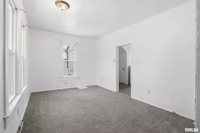 1306 17th Street, Moline, IL 61265 - Photo 4