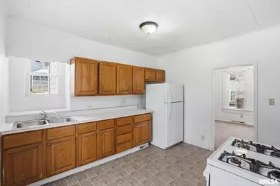 1306 17th Street, Moline, IL 61265 - Photo 8