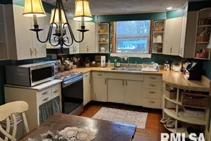 417 NE 2nd St, Galva, IL 61434 - Photo 8
