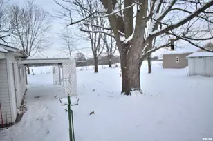 200 1st Ave, Sherrard, IL 61281 - Photo 8