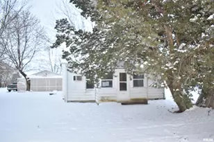 200 1st Ave, Sherrard, IL 61281 - Photo 2