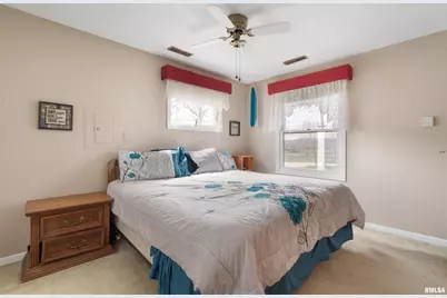 4523 S Concord Street, Davenport, IA 52802 - Photo 26