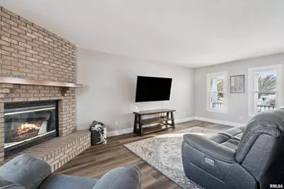 53 W Rose Court, Geneseo, IL 61254 - Photo 2