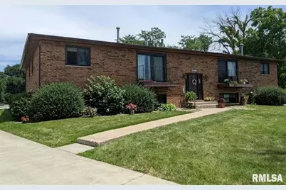 709 Crosstown Avenue #101, Silvis, IL 61282 - Photo 1