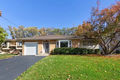 704 Greenbriar Lane, Lindenhurst, IL 60046 - Photo 1