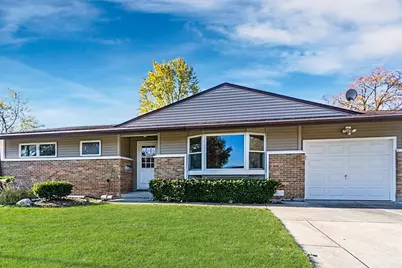 529 Edgewood Lane, Elk Grove Village, IL 60007 - Photo 1