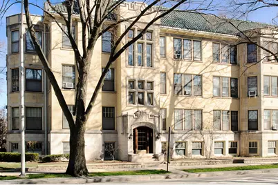 1046 Washington Boulevard #1046-3, Oak Park, IL 60302 - Photo 1