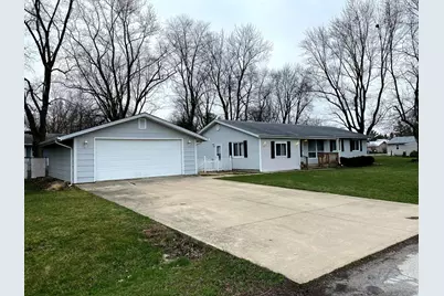120 Bothfuhr Avenue, Grant Park, IL 60940 - Photo 1