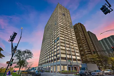 6171 N Sheridan Road #909, Chicago, IL 60660 - Photo 1