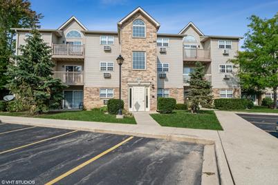 1538 W Sand Bar Court #1C, Round Lake Beach, IL 60073 - Photo 1