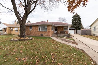 845 S Fulton Ave, Waukegan, IL 60085 - MLS 11281518 - Coldwell Banker