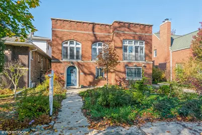 7340 N Oakley Avenue, Chicago, IL 60645 - Photo 1