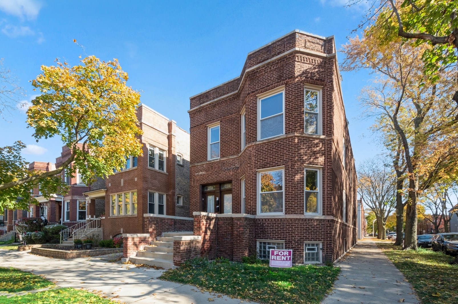 3501 N Oakley Ave #1W, Chicago, IL 60618 - MLS 11663938 - Coldwell Banker