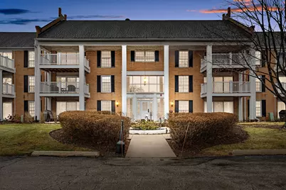 5601 Carriageway Drive #202B, Rolling Meadows, IL 60008 - Photo 1