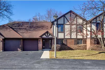 1048 Harbour Court #2B, Wheeling, IL 60090 - Photo 1