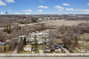 5626 Des Plaines Ct, Gurnee, IL 60031 - Photo 1