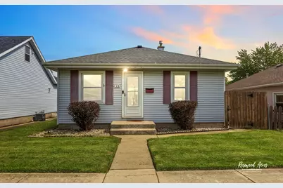 148 S Douglas Avenue, Bradley, IL 60915 - Photo 1