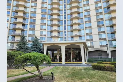 40 N Tower Road #11M, Oak Brook, IL 60523 - Photo 1