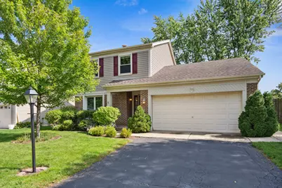 722 Berwick Place, Roselle, IL 60172 - Photo 1