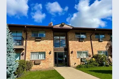 838 E Old Willow Road #202, Prospect Heights, IL 60070 - Photo 1