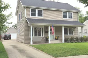 316 N Elm St, Mount Prospect, IL 60056 - Photo 1