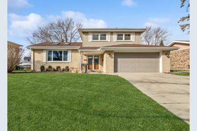 1630 Longmeadow Dr, Glenview, IL 60026 - MLS 11966985 - Coldwell Banker