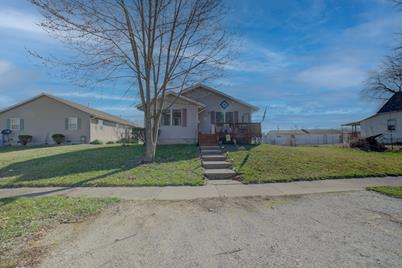 524 N Chicago Street, Watseka, IL 60970 - Photo 1