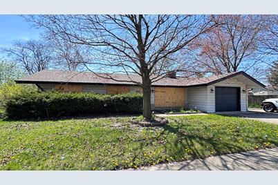 401 E Bellarmine Drive, Joliet, IL 60436 - Photo 1