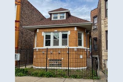 1016 N Ridgeway Avenue, Chicago, IL 60651 - Photo 1