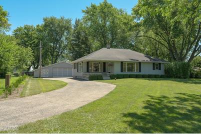 107 E 5th Street, Big Rock, IL 60511 - Photo 1