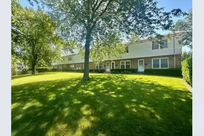 1925 Dewes Street #1925, Glenview, IL 60025 - Photo 1