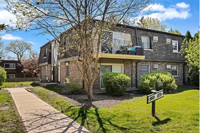 879 Trace Drive #106, Buffalo Grove, IL 60089 - Photo 1