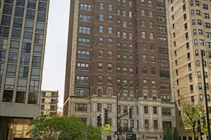 399 W Fullerton Pkwy, Chicago, IL 60614 - Photo 1